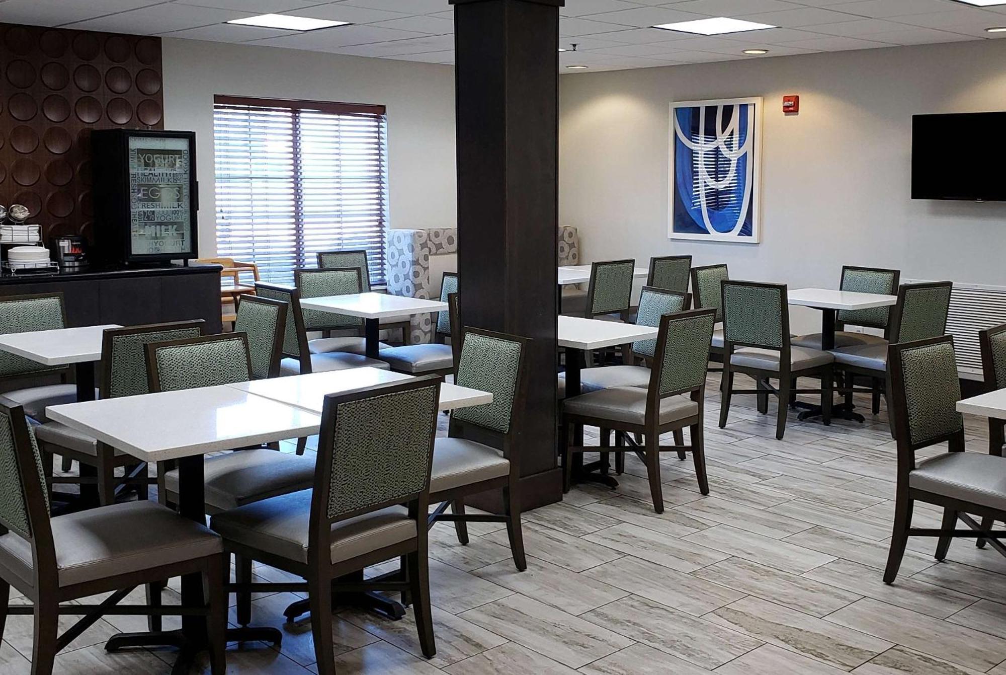 Hotel Wingate By Wyndham Savannah I-95 North