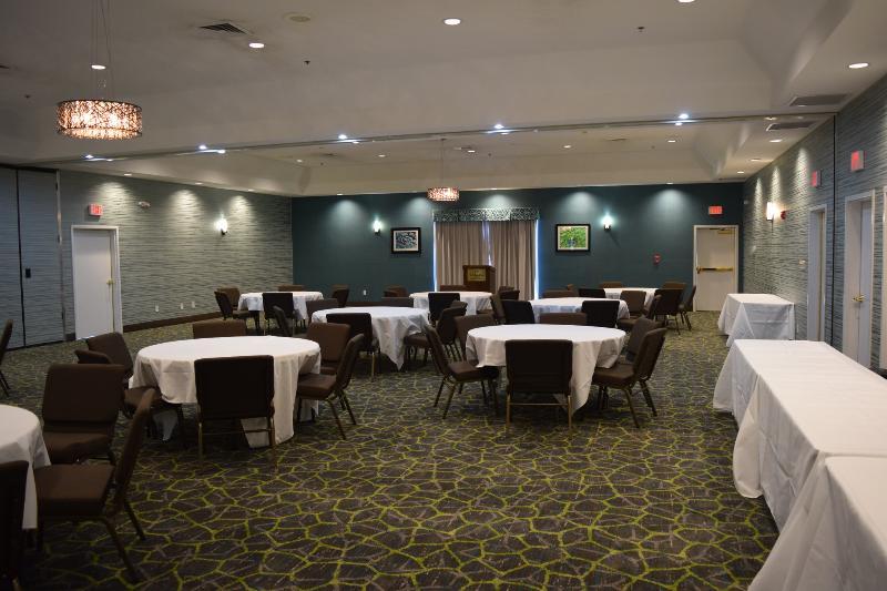 Wingate By Wyndham Savannah I-95 North 3*