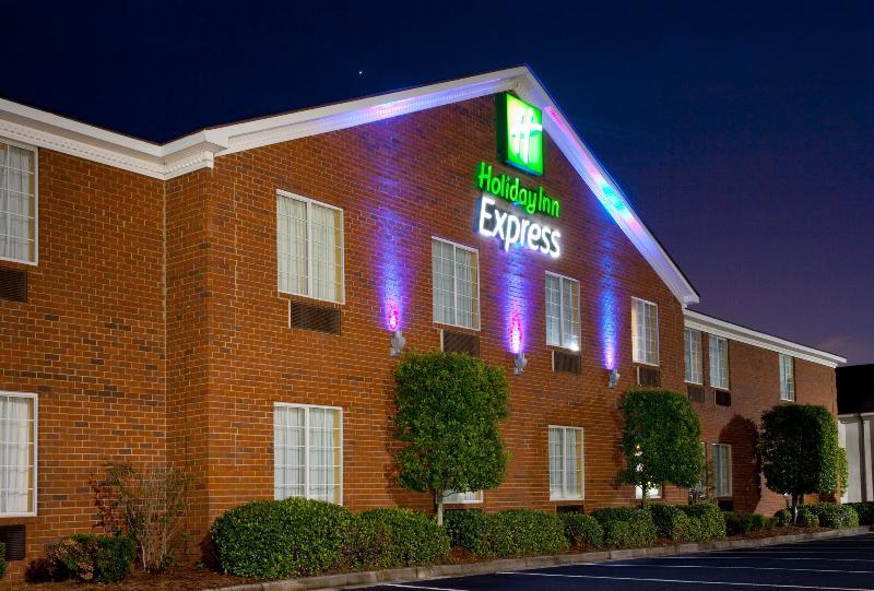 Wingate By Wyndham Savannah I-95 North Hotel